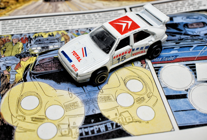 Illustration for article titled French Friday: La seule voiture qui fond part deux